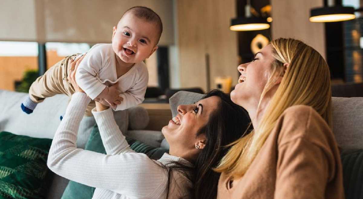 जर्मनी में काफी बदल सकता है गोद लेने का कानून